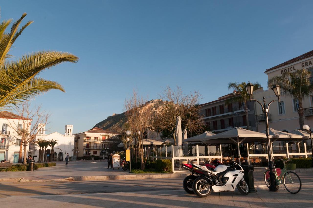 Di Fronte Alla Fortezza Nafplio Exterior photo